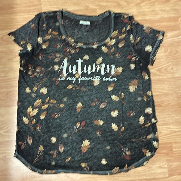 Maurices Tops - Maurice’s Autumn t-shirt